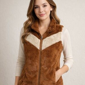 Patagonia Women's Tan and Cream Fleece Vest